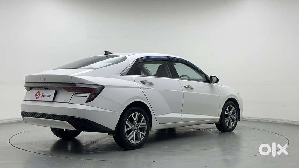 Hyundai Verna 1.5 Sx Petrol Mt, 2023, Petrol