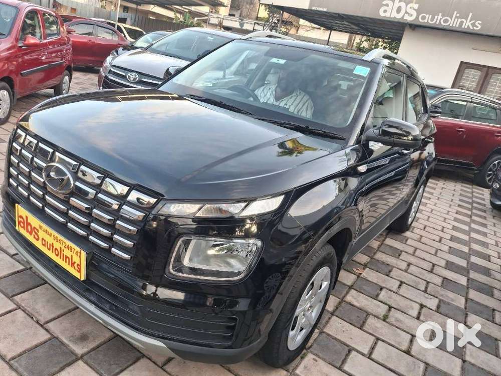 Hyundai Venue S 1.2 Petrol, 2022, Petrol