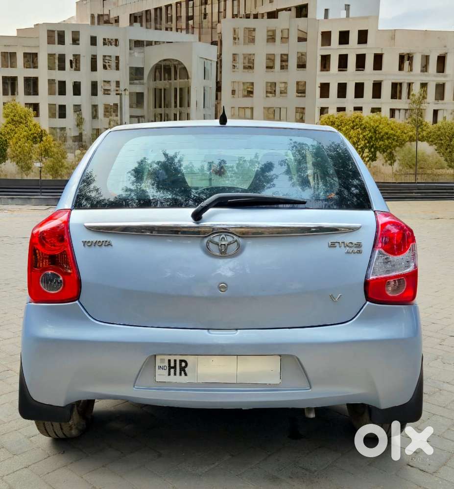 Toyota Etios Liva V Limited, 2011, Petrol