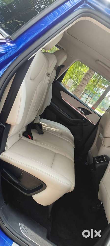 Mahindra Xuv700 2.2 Ax 7 Diesel At Str, 2022, Diesel