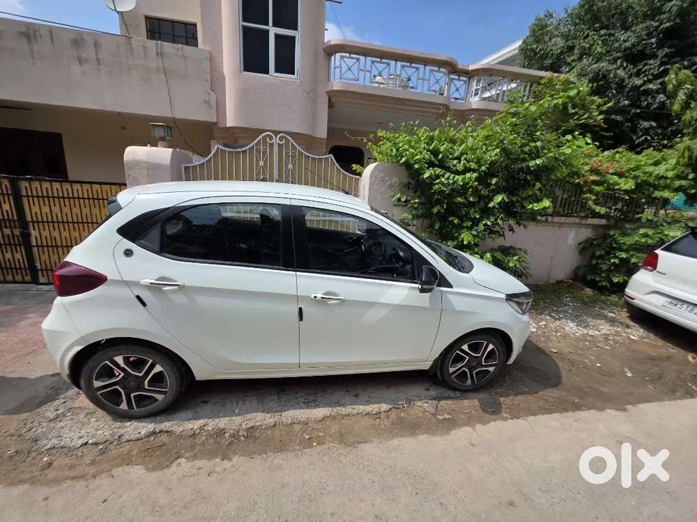 Tata Tiago Revotron 2023 Petrol Automatic