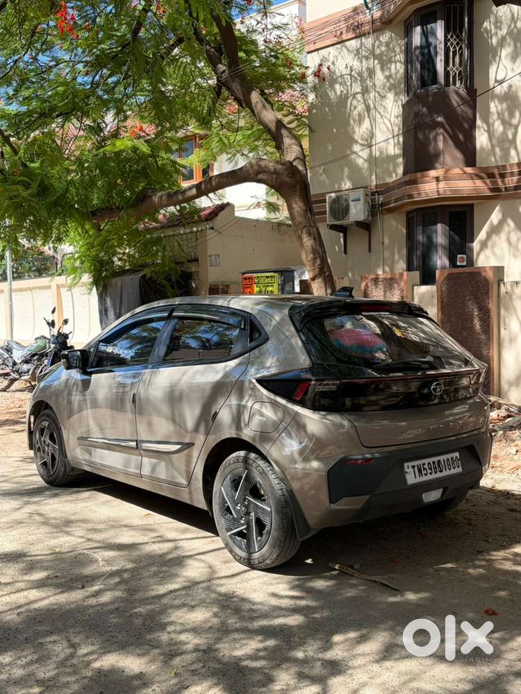 Tata Altroz Petrol/cng Manual 2025 Top End