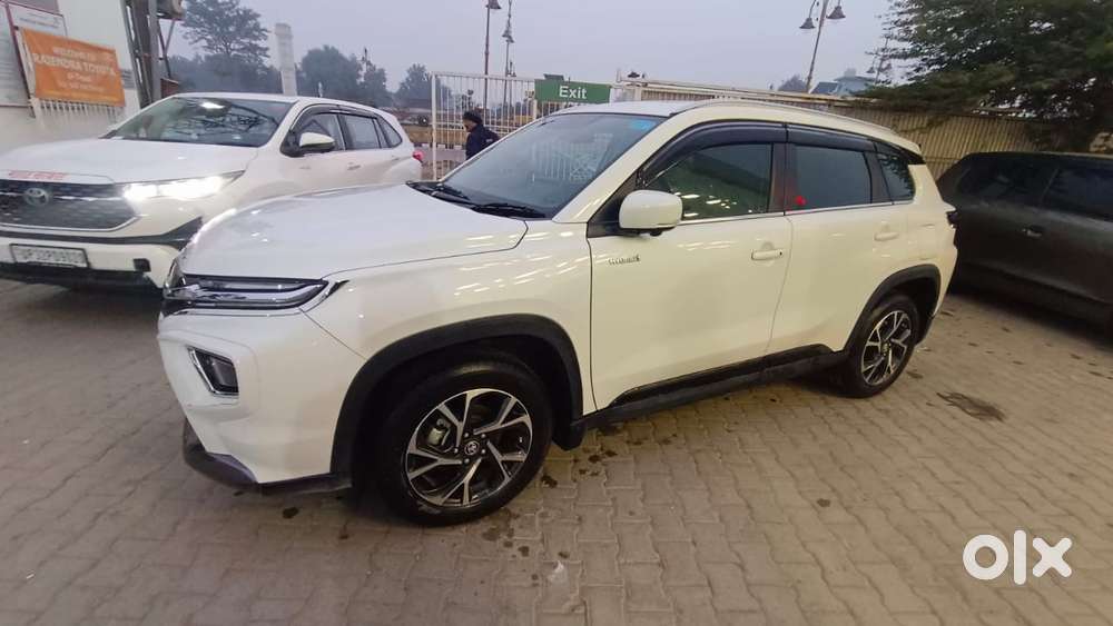 Toyota Urban Cruiser Hyryder 1.5 V Hybrid, 2024, Petrol