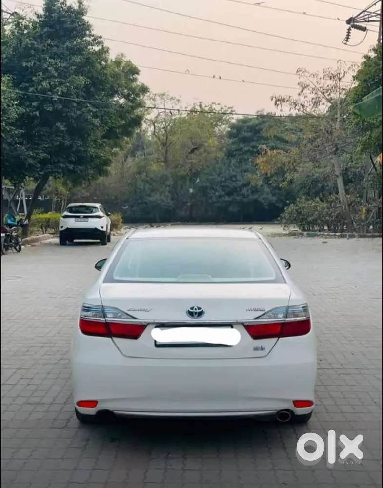 Toyota Camry Hybrid 2015