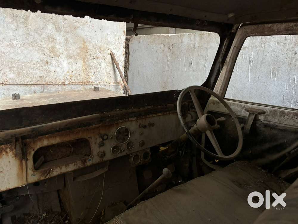 Mahindra Jeep Classic 1988 Year