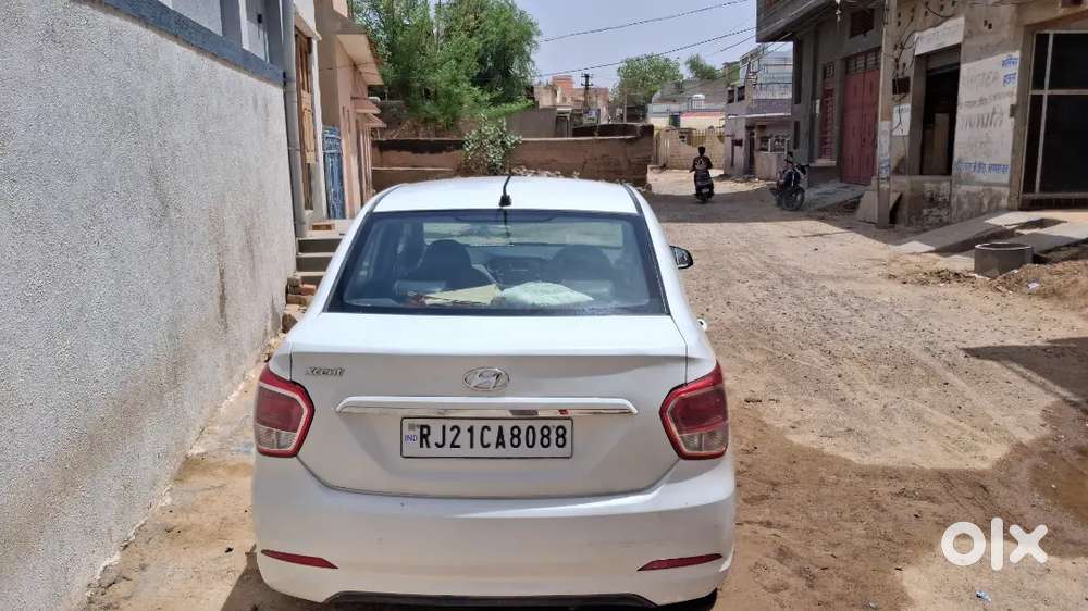 Hyundai Xcent Diesel 2015 Variant