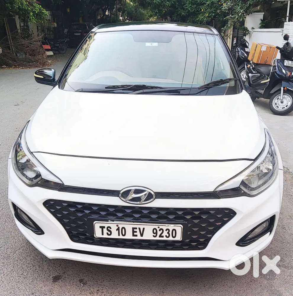 Hyundai I20  Sportz 1.2 Vtvt Petrol (2020)
