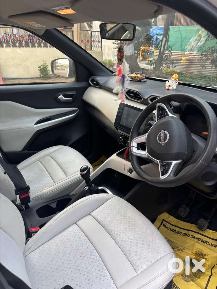 Nissan Magnite 2024 Petrol Well Maintained