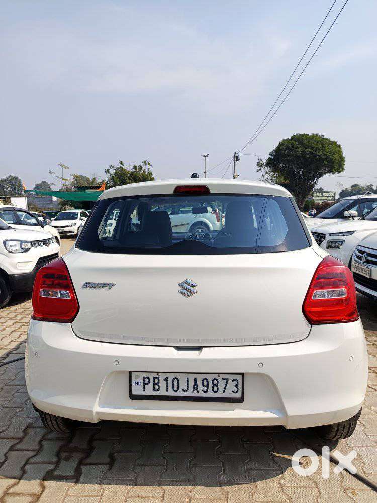 Maruti Suzuki Swift Vxi + Manual, 2023, Petrol