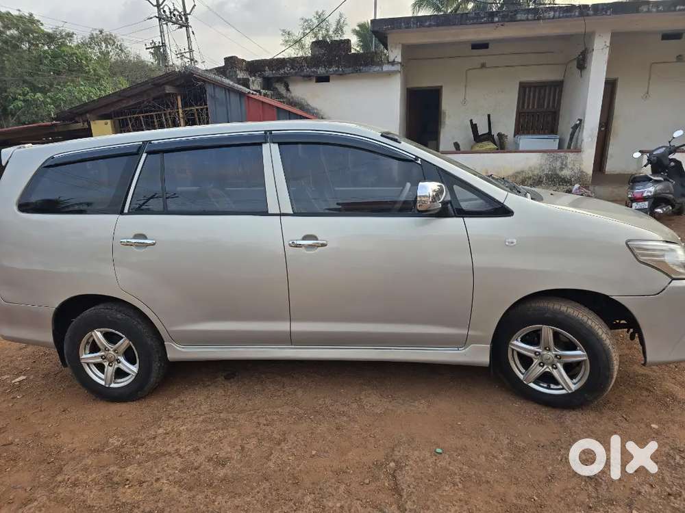 Toyota Innova 2013