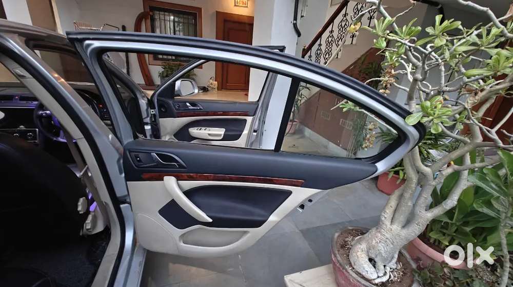 Skoda Laura 2012