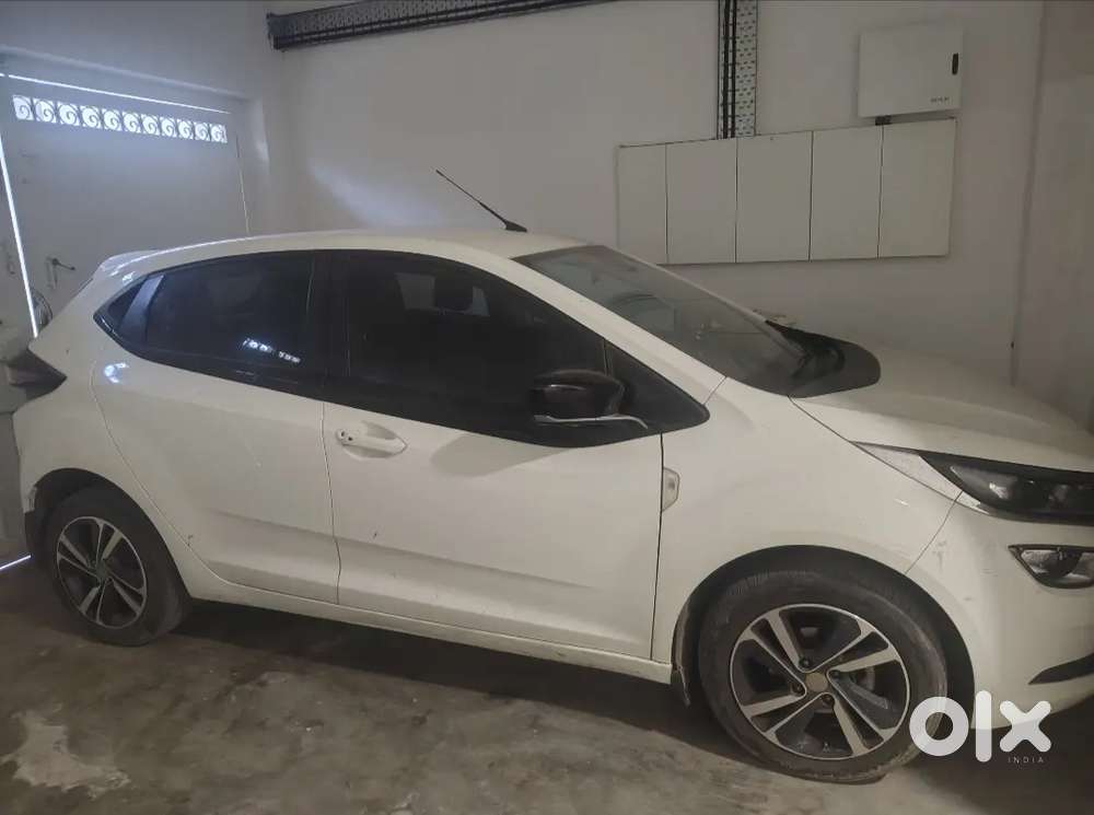 Tata Altroz 2023 Petrol Automatic