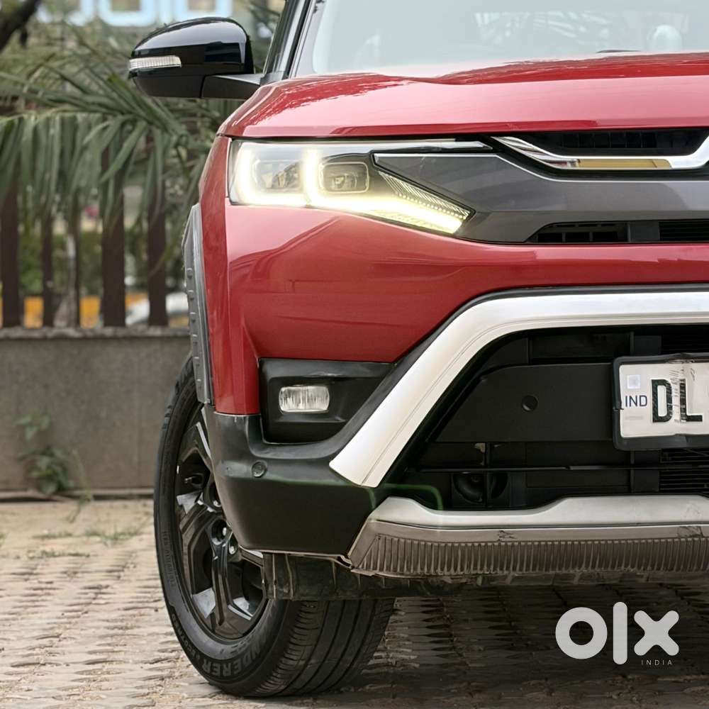 Maruti Suzuki Brezza 1.5 Zxi At Smart Hybrid, 2023, Petrol