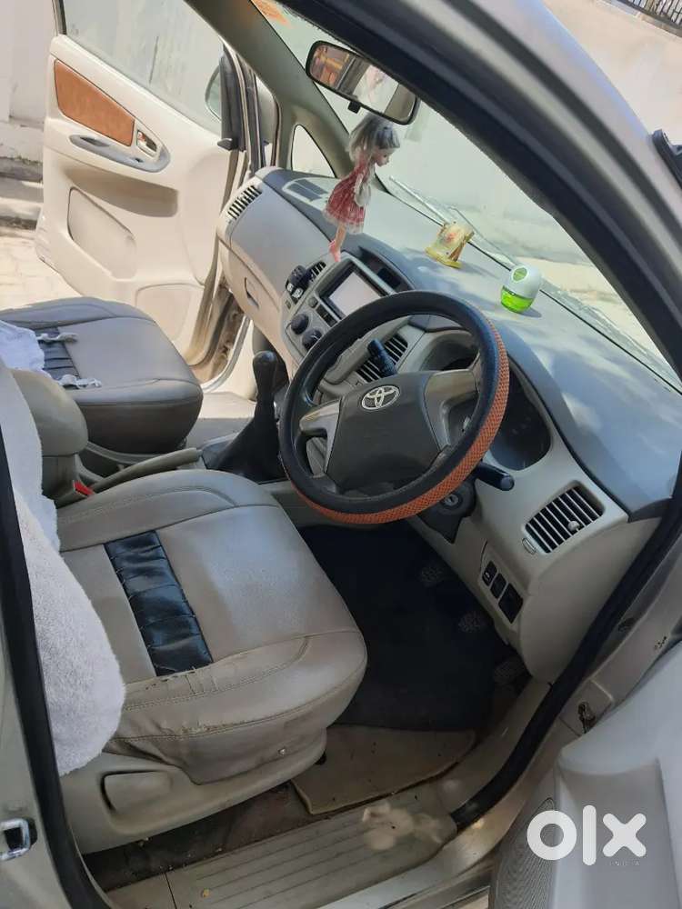 Toyota Innova 2015 Diesel 132000 Km Driven