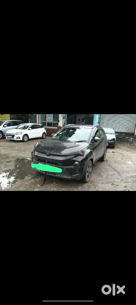 Tata Nexon 2025 Cng & Petrol 41000 Km Driven Dark Editsion
