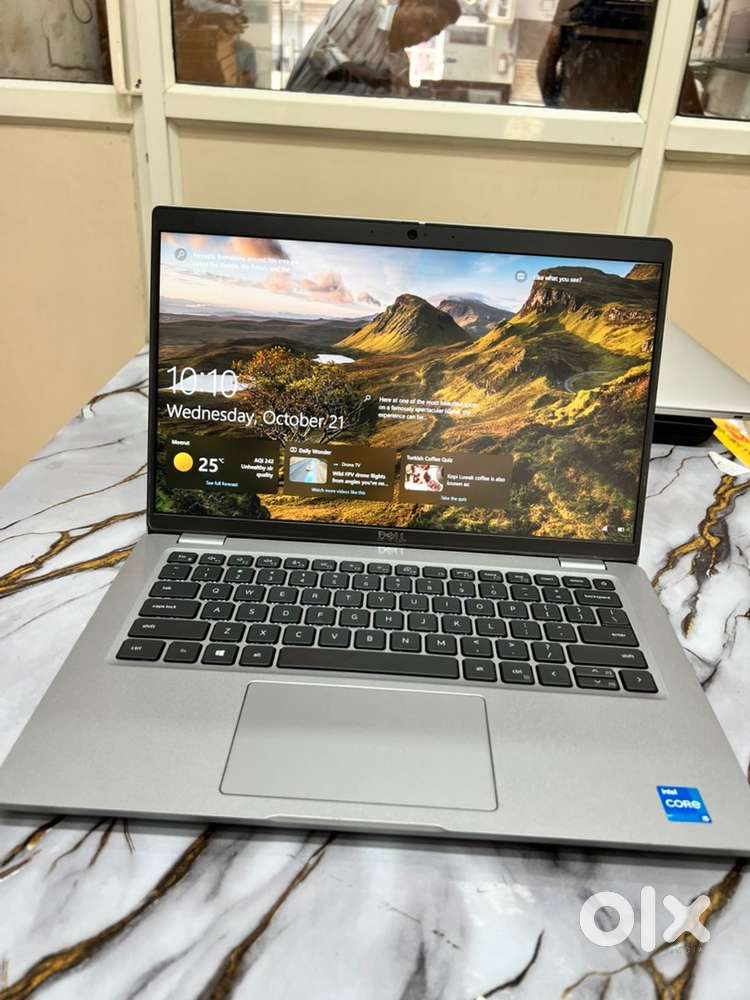 Dell i5 Laptop 11th Generation like new win 11 pro 8/256 with bill