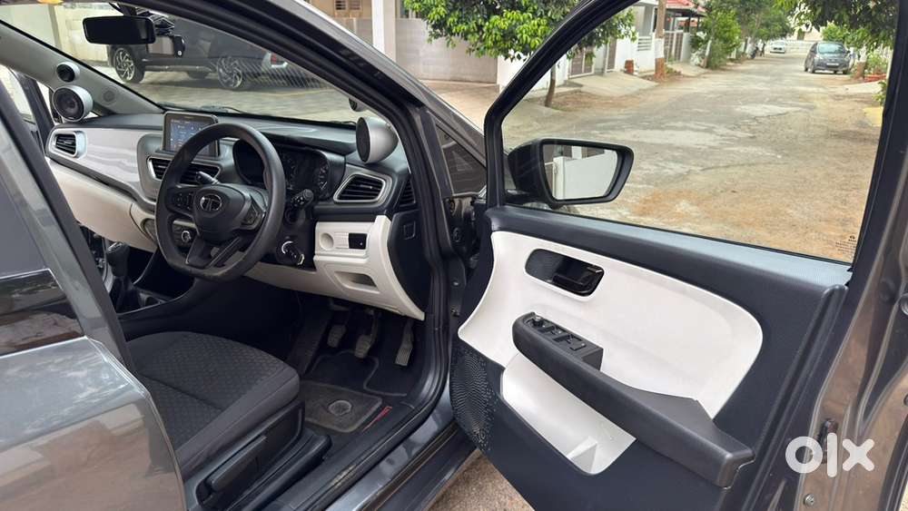 Tata Altroz Petrol Manual 2024