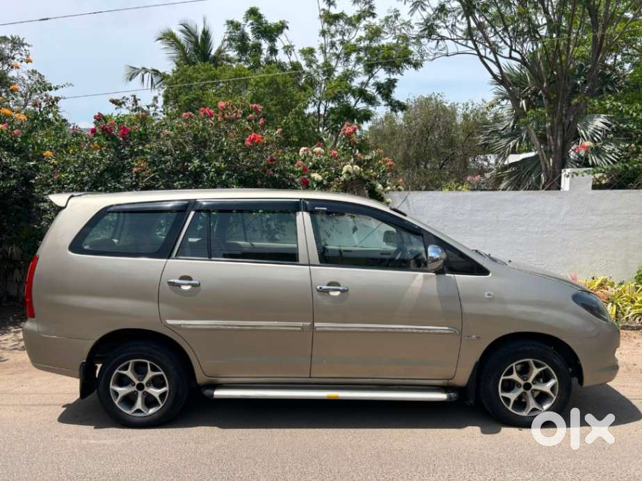 Toyota Innova 2.5 G4 Diesel 8-seater, 2006, Diesel