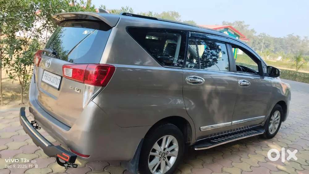Toyota Innova Crysta 2017 Diesel 128000 Km Driven