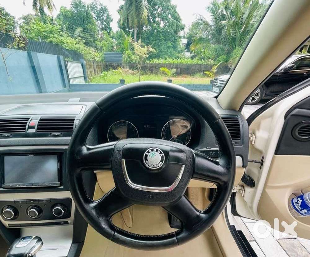 Skoda Laura 2011 Diesel Well Maintained