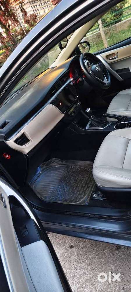 Toyota Corolla Altis 2010-2013 G, 2014, Petrol