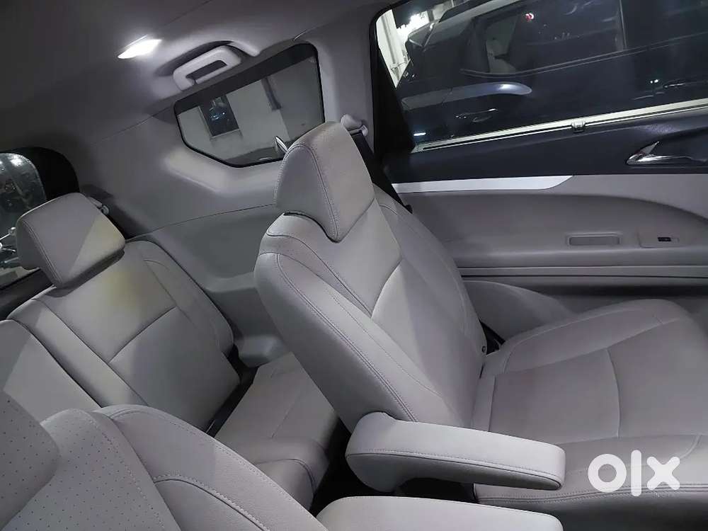 Mahindra Marazzo M8 (top Variant) For Sale
