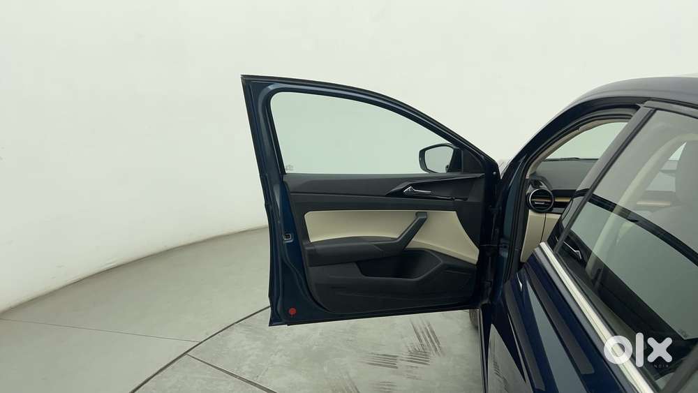Skoda Slavia Style 1.0l Tsi At, 2023, Petrol