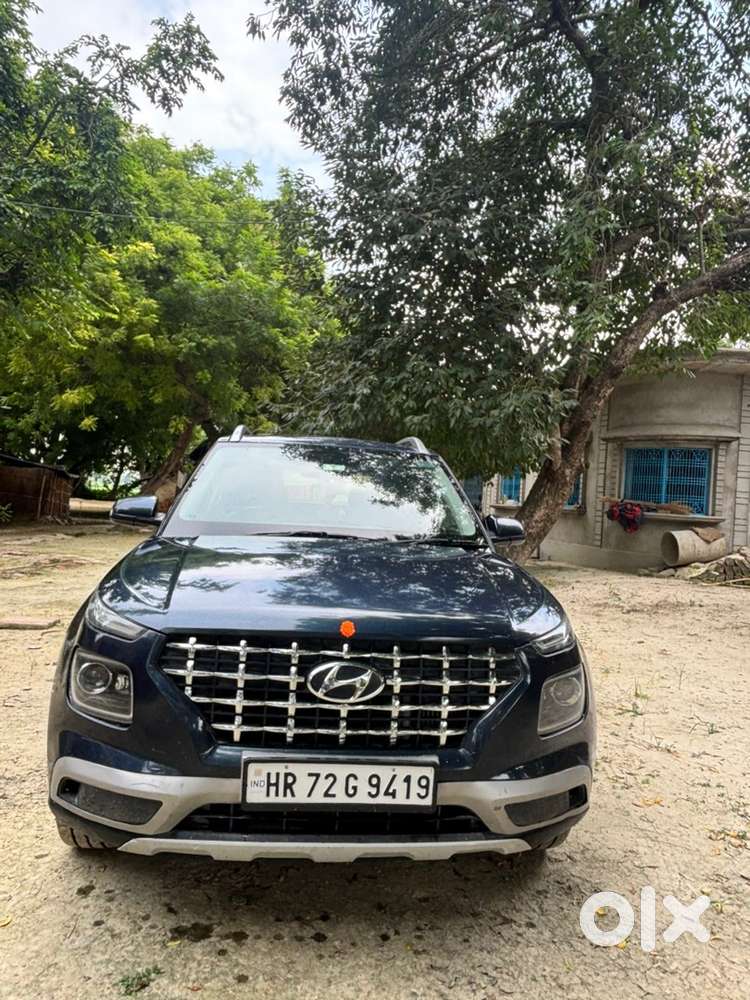 Hyundai Venue Petrol 2022