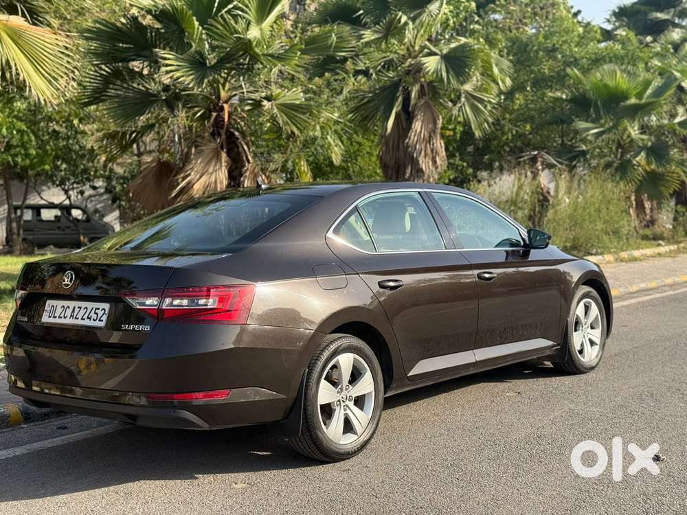 Skoda Superb Style 1.8 Tsi At, 2018, Petrol