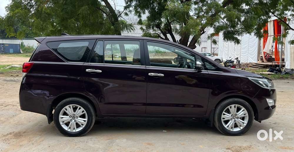 Toyota Innova Crysta 2.8z Automatic, 2016, Diesel