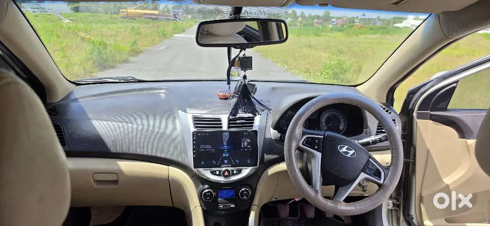 Hyundai Verna 1.6 Crdi 2011 Manual