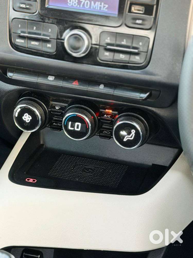 Nissan Magnite 1.0 Xv Executive, 2022, Petrol