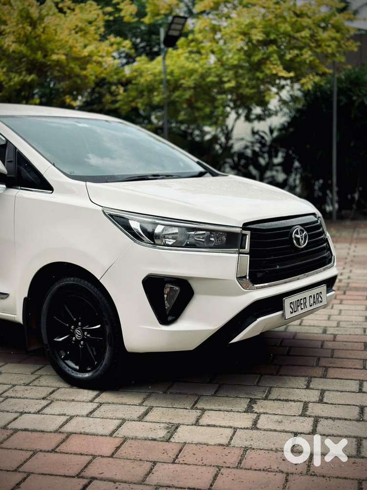 Toyota Innova Crysta [2020-ongoing] 2.7 Gx Mt 7 Str, 2017, Diesel