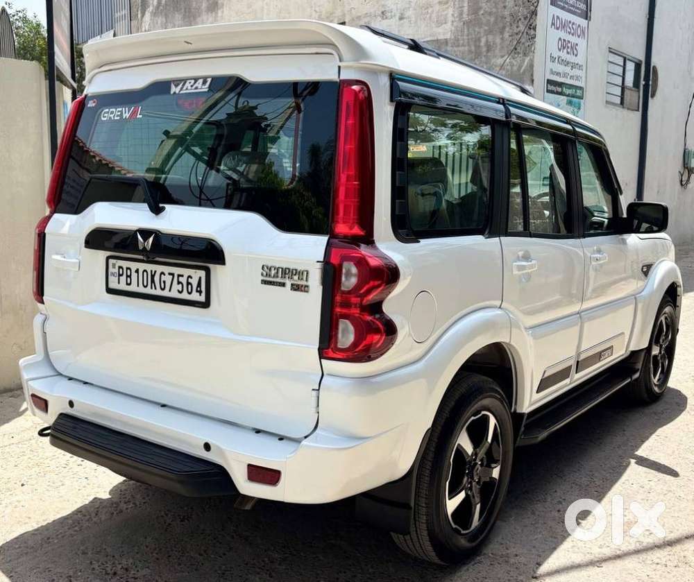 Mahindra Scorpio Classic, 2025, Diesel