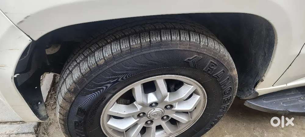 Mahindra Tuv 300 2017 Diesel Well Maintained