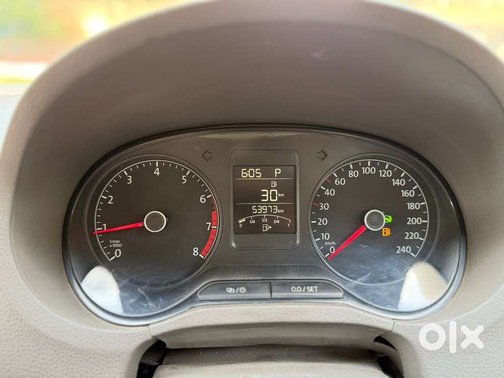 Volkswagen Vento 1.2 Tsi Highline At, 2016, Petrol