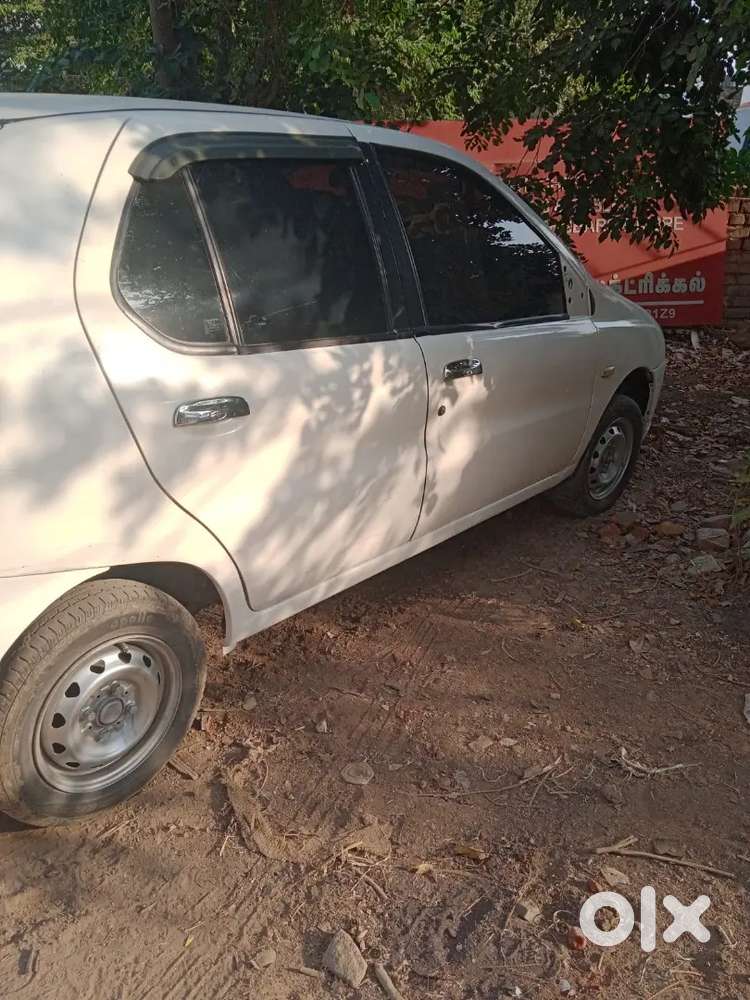 Tata Indica V2 216 Diesel 110000 Km Driven