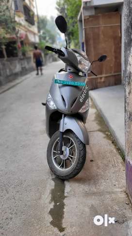 Olx best sale barasat scooty