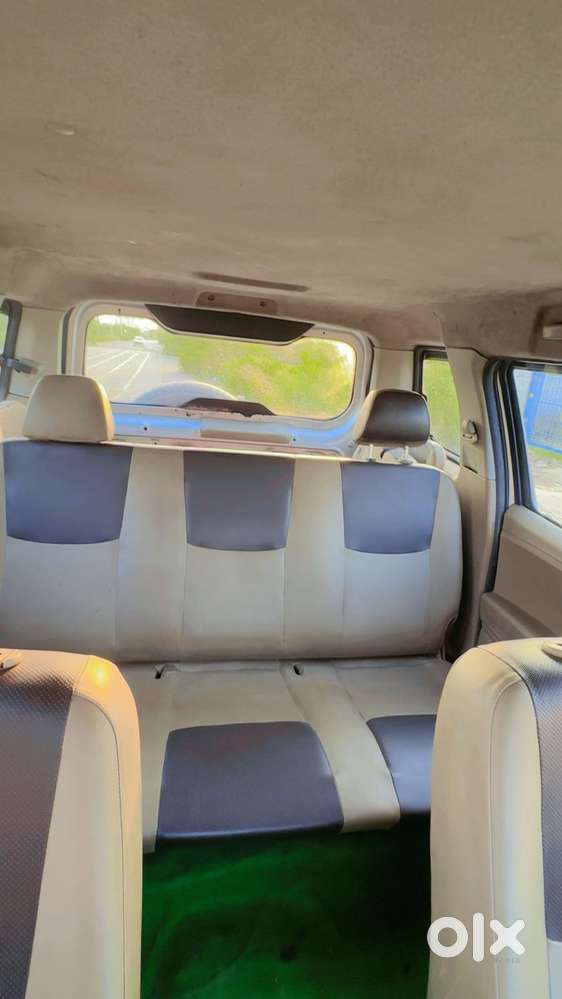Mahindra Tuv 300 T4, 2017, Diesel