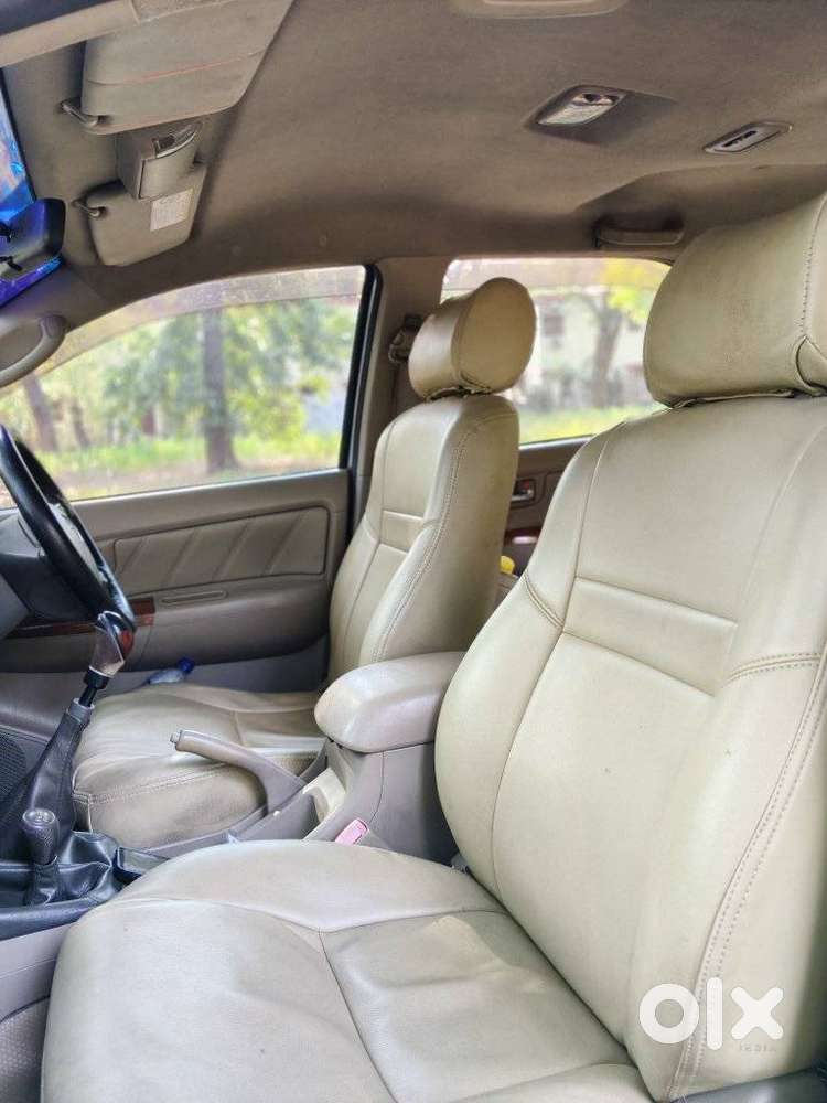 Toyota Fortuner 3.0 4x4 Manual, 2011, Diesel