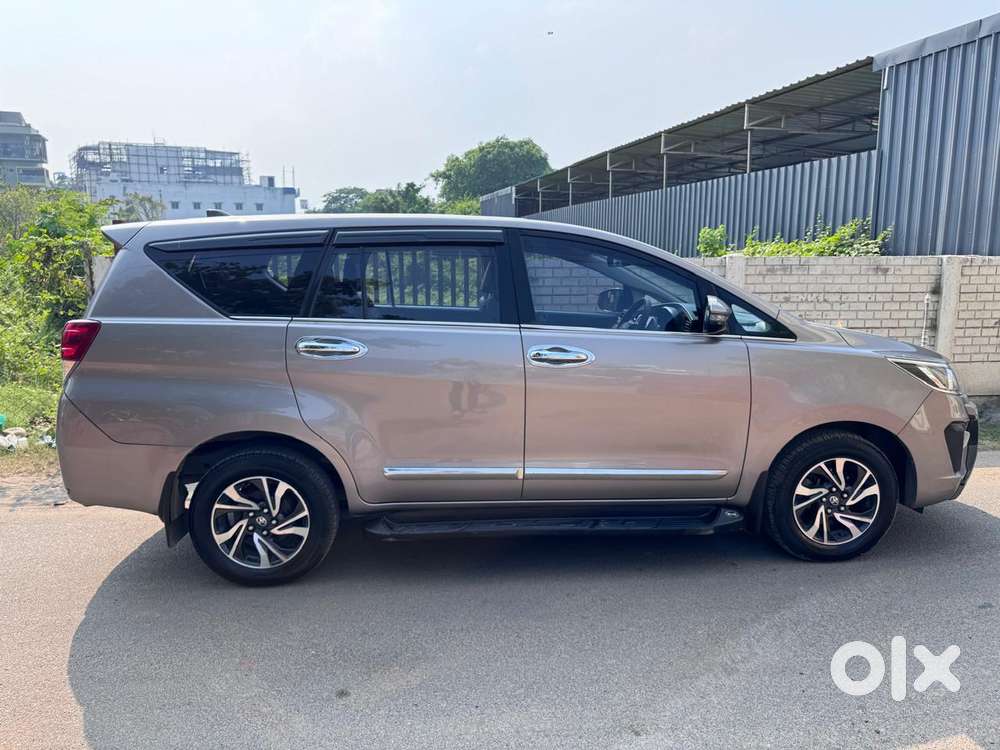Toyota Innova Crysta 2.4 Gx Limited Edition 7 Str, 2022, Diesel