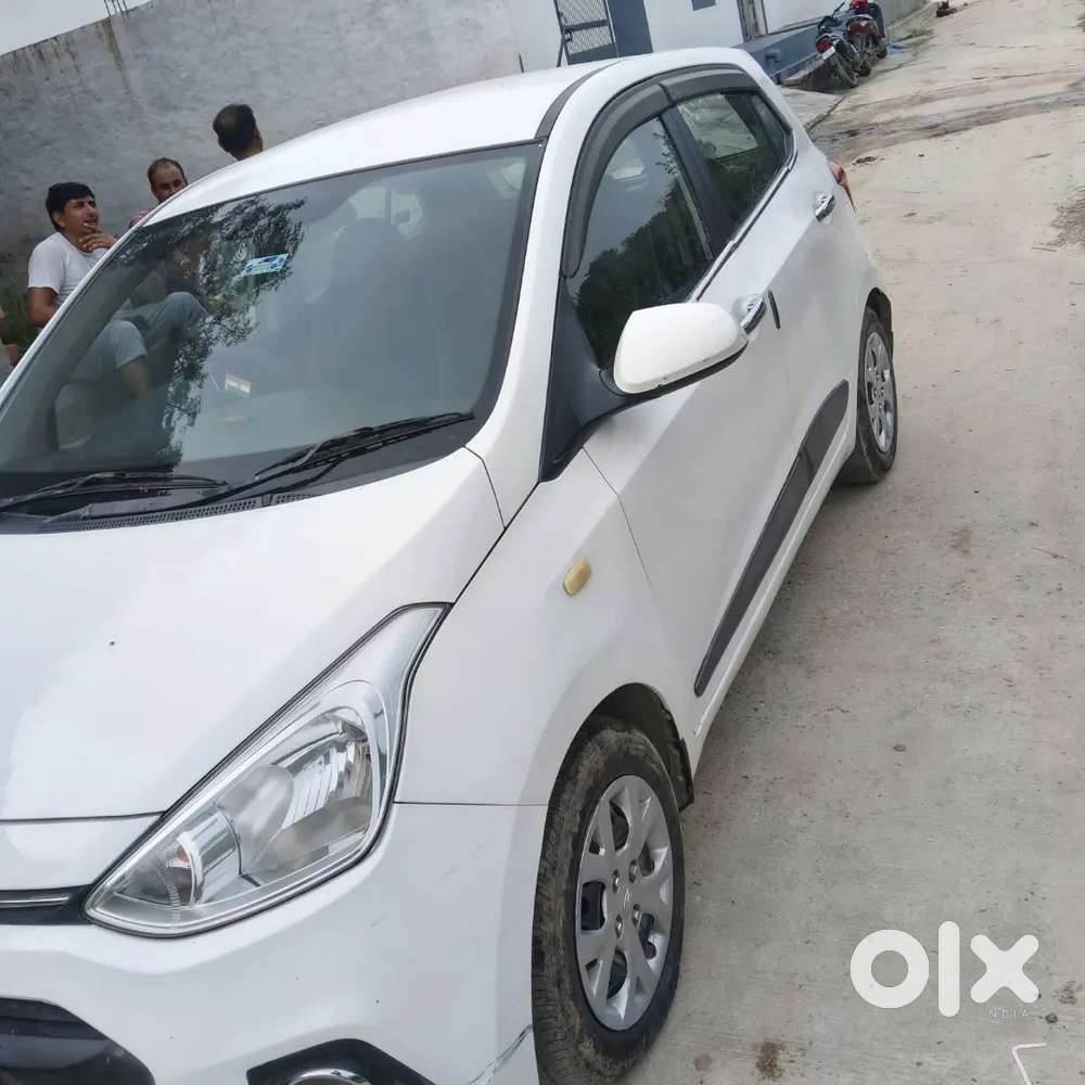 Hyundai Grand I10 2016 Petrol 75000 Km Driven