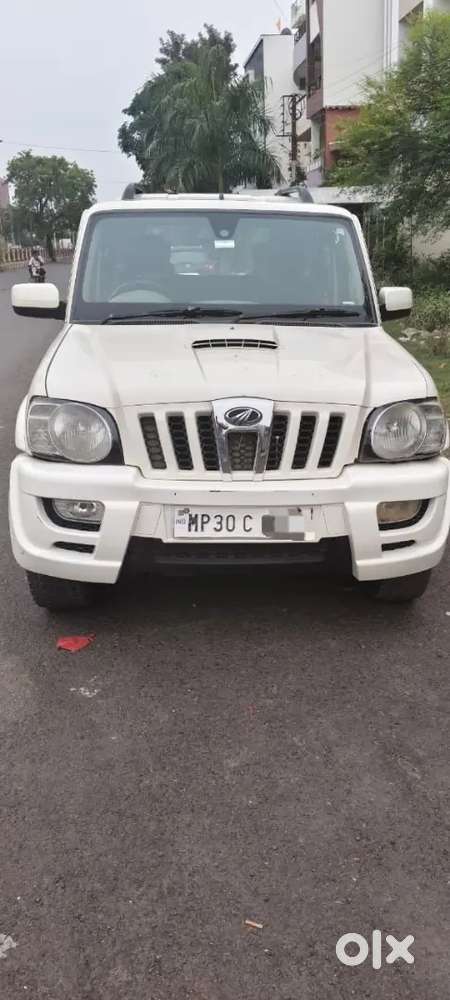 Mahindra Scorpio Classic 2013 Diesel 80000 Km Driven