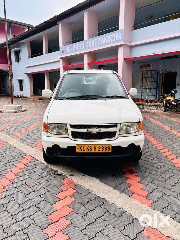 Chevrolet Tavera 2013 Diesel Well Maintained