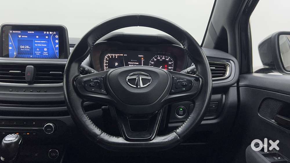 Tata Altroz 1.2 Xza Plus Dark Edition Dct, 2022, Petrol