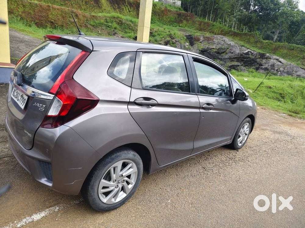 Honda Jazz V Automatic, 2016, Petrol