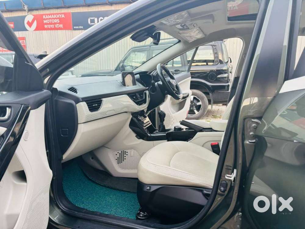 Tata Nexon Xz Plus Luxs, 2023, Petrol