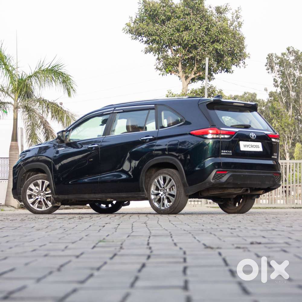 Toyota Innova Hycross 2.0 Zx (o) Hybrid 7 Str, 2024, Cng & Hybrids