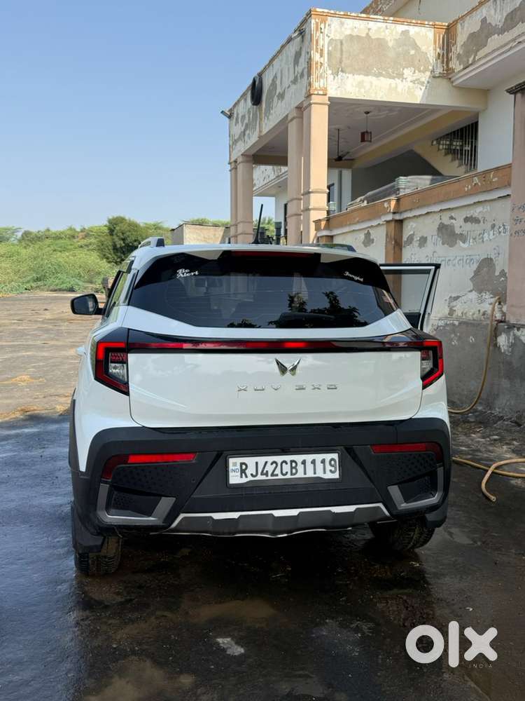 Mahindra Xuv 3xo 2024 Petrol 60222 Km Driven