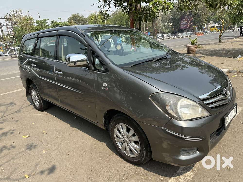 Toyota Innova 2.5 Vx 8 Str Bs-iii, 2010, Diesel